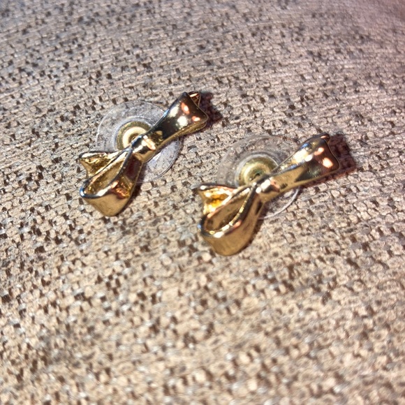 Kate Spade ♠️ Gold Bow Earrings. - Picture 4 of 9
